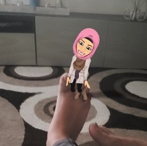 Meet your Posher, Samia